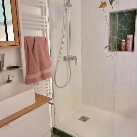 Spacious Flat In Aligre * Parigi